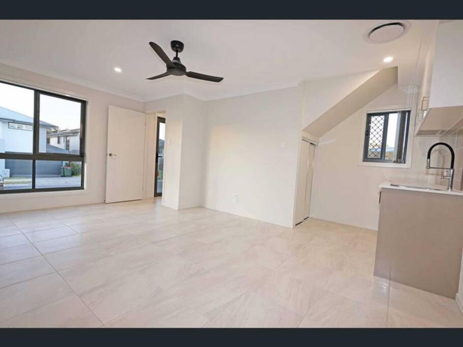 One Bedroom Apartment Brisbane Eksteriør billede